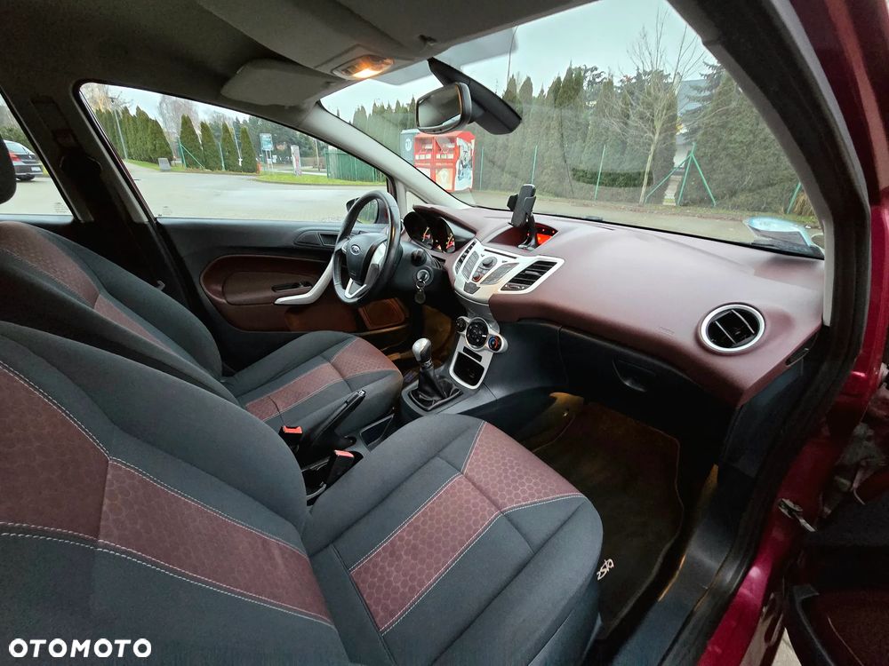 Ford Fiesta 1.25 Titanium - 10