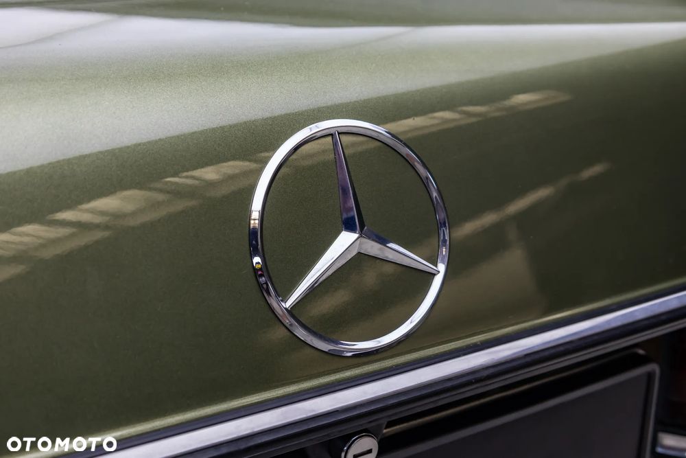 Mercedes-Benz W123 - 23