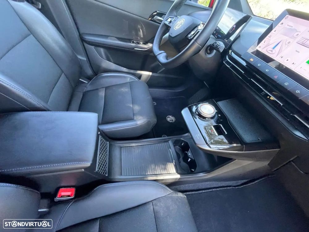 MG MG4 77 kWh Extended Range Luxury - 28