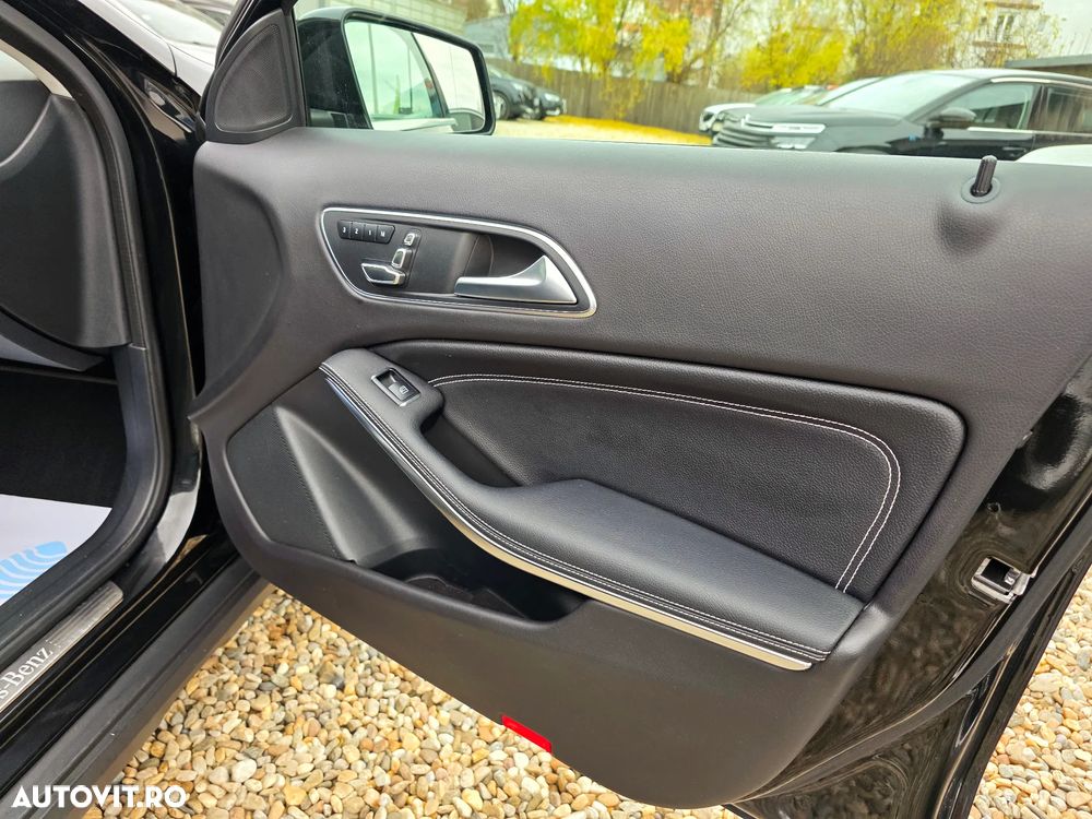 Mercedes-Benz GLA 200 7G-DCT AMG Line - 13