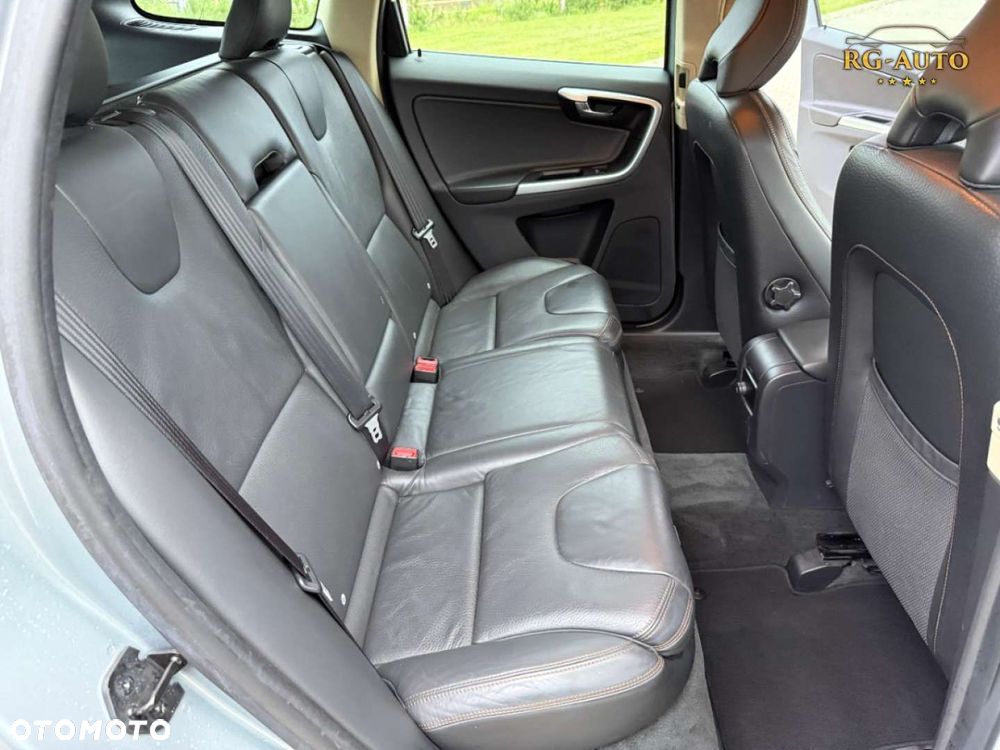 Volvo XC 60 - 32