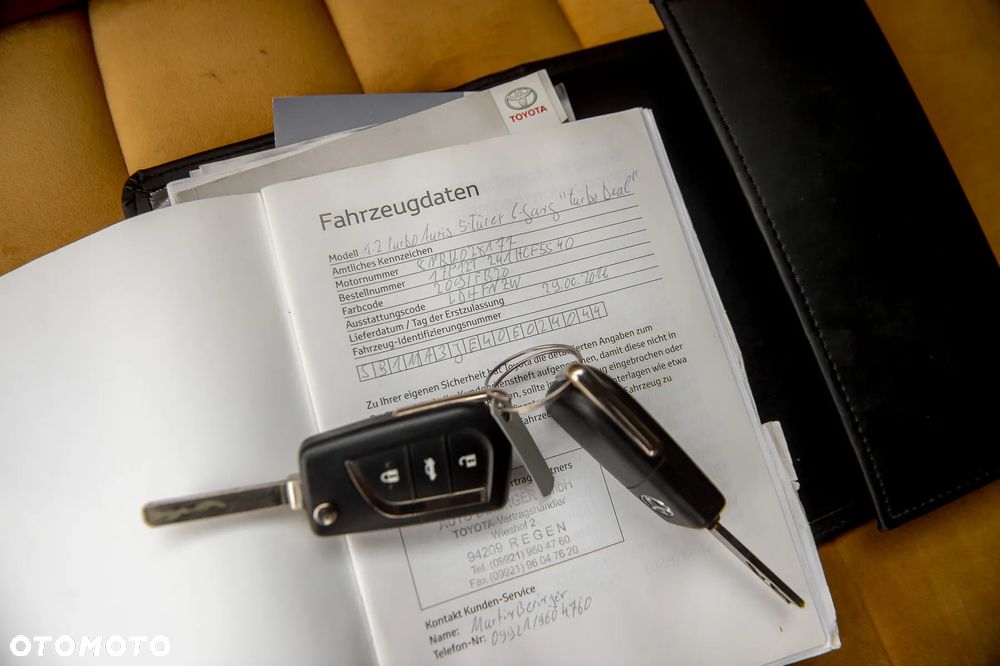 Toyota Auris 1.2 T GPF Premium - 24