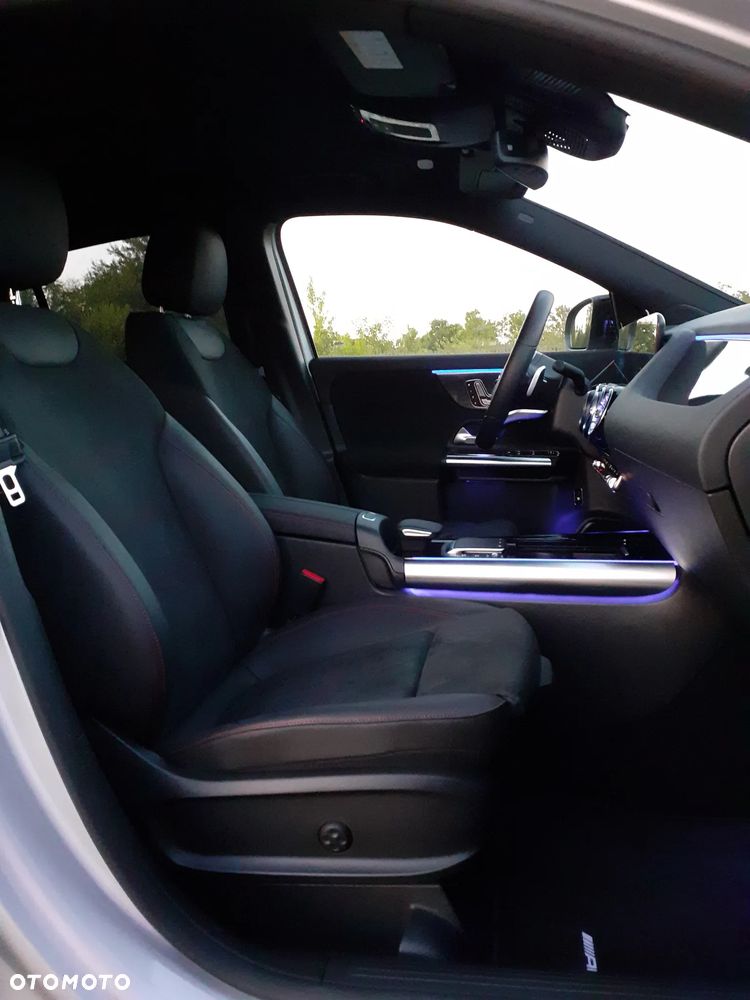 Mercedes-Benz GLA 200 AMG Line - 24