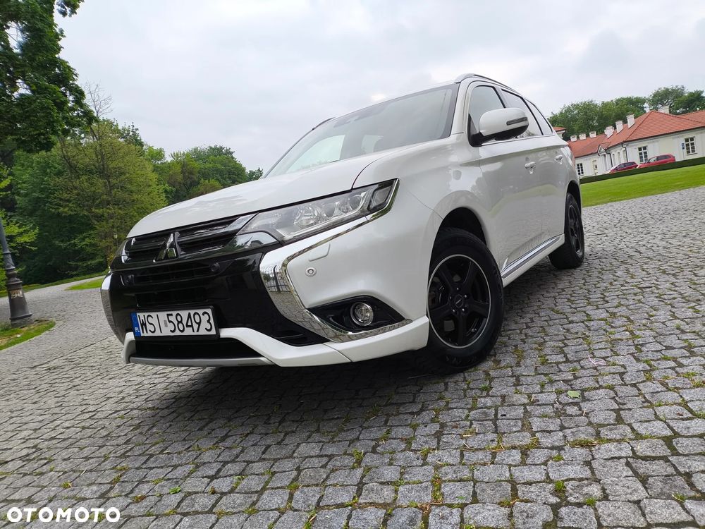 Mitsubishi Outlander 2.0 4WD Top - 2