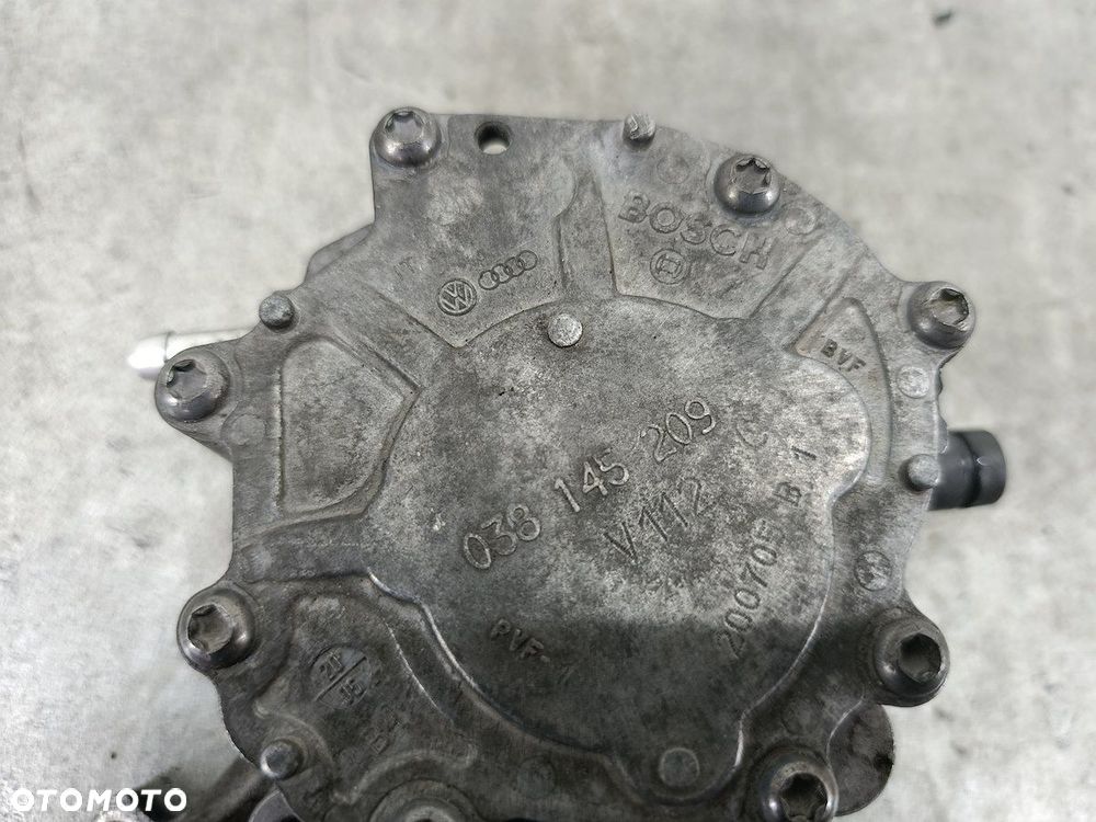 POMPA VACUM VW TOURAN I 038145209C BOSCH 1.9 TDI - 2