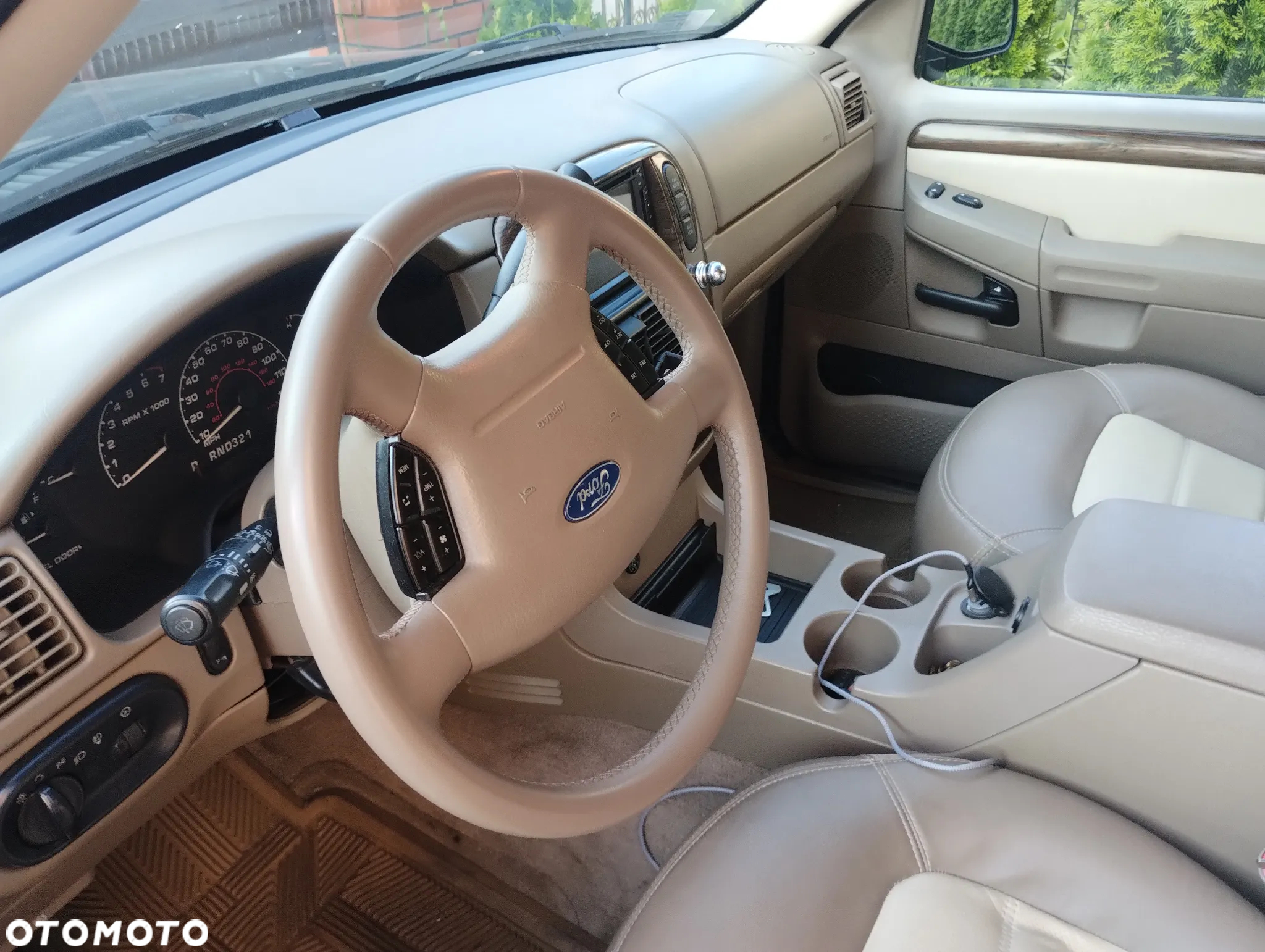 Ford Explorer 4.0 AWD - 6