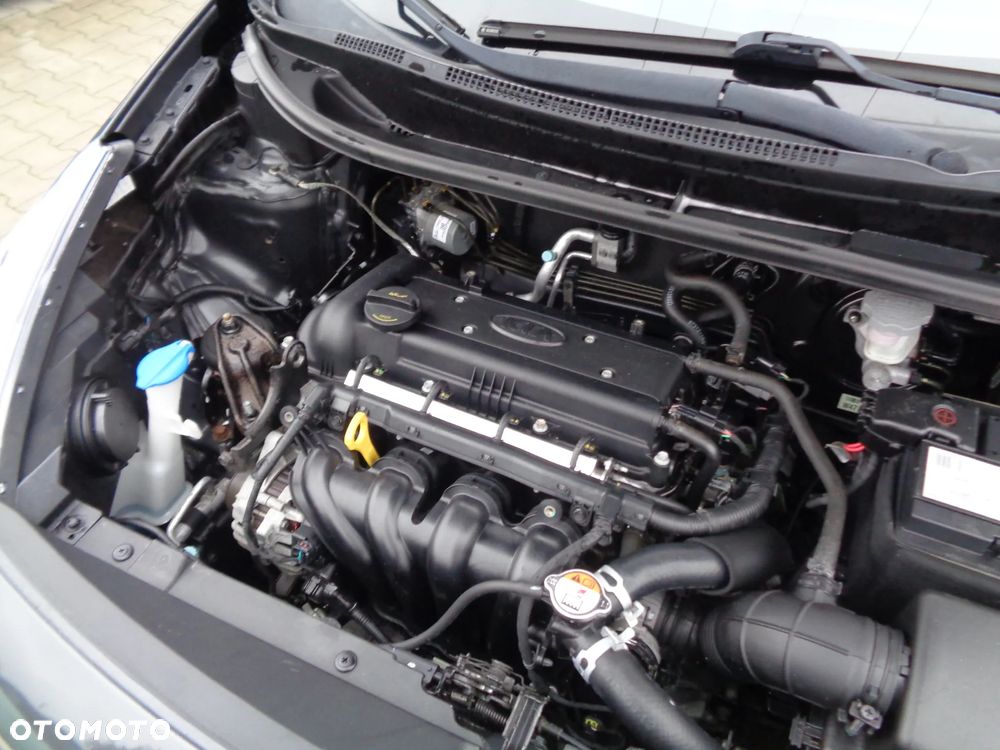 Kia Rio 1.4 Comfort - 28