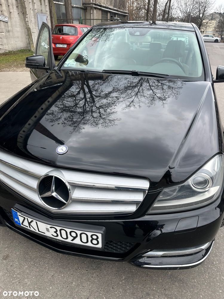 Mercedes-Benz Klasa C 200 CGI BlueEFFICIENCY Avantgarde - 1