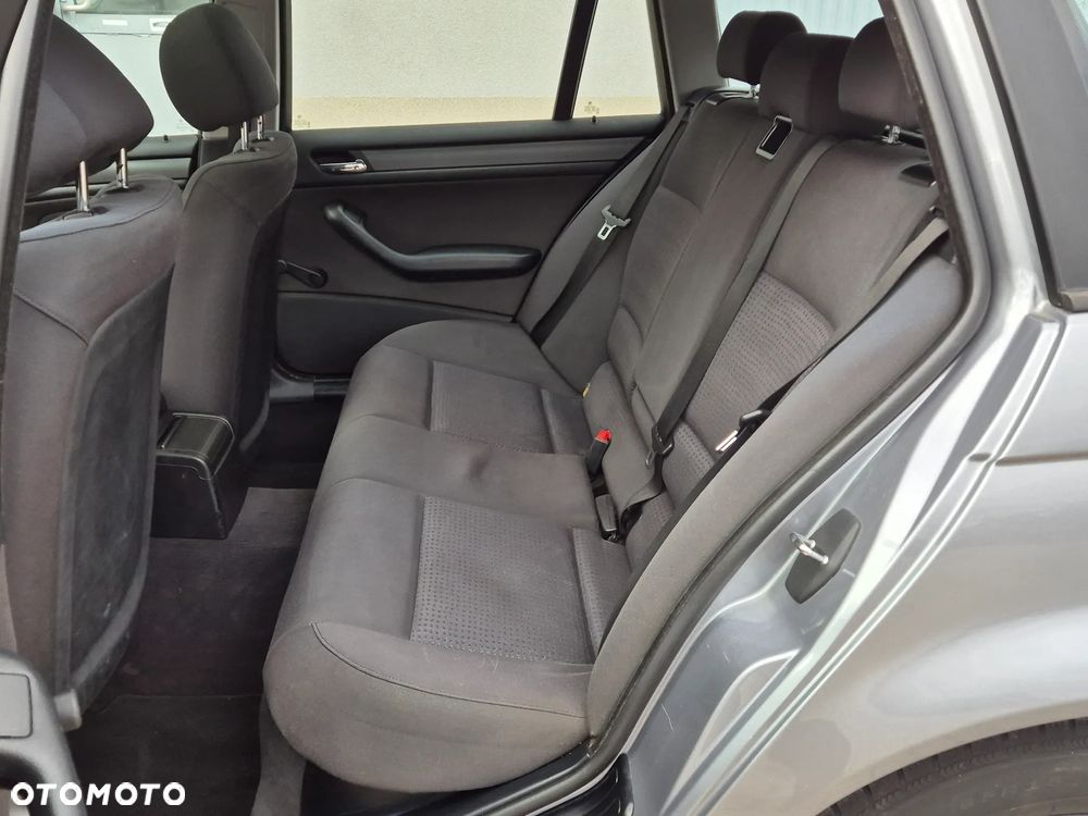 BMW Seria 3 316i - 13