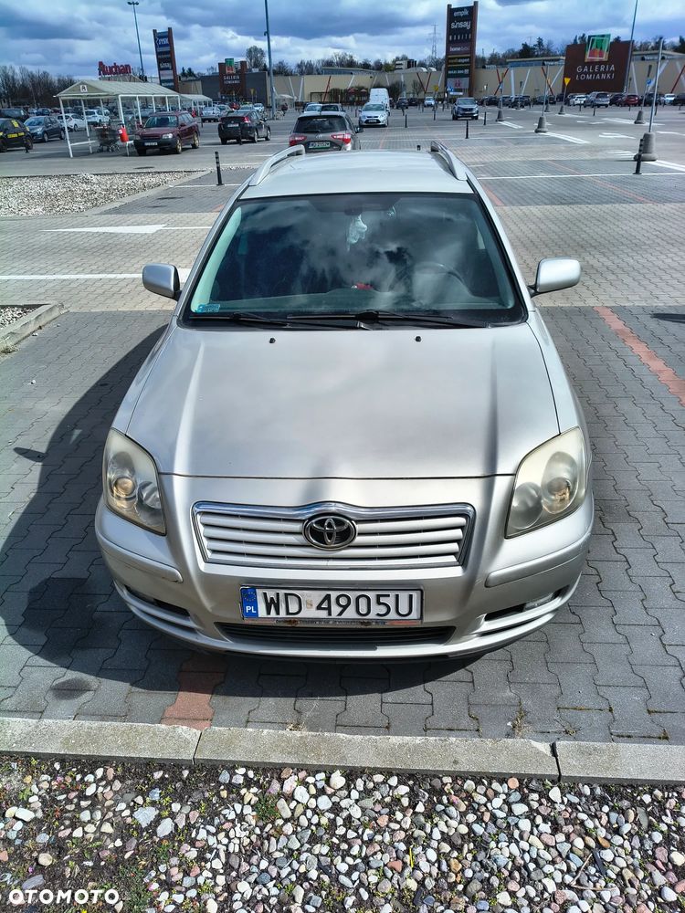 Toyota Avensis 2.0 D-4D High - 1