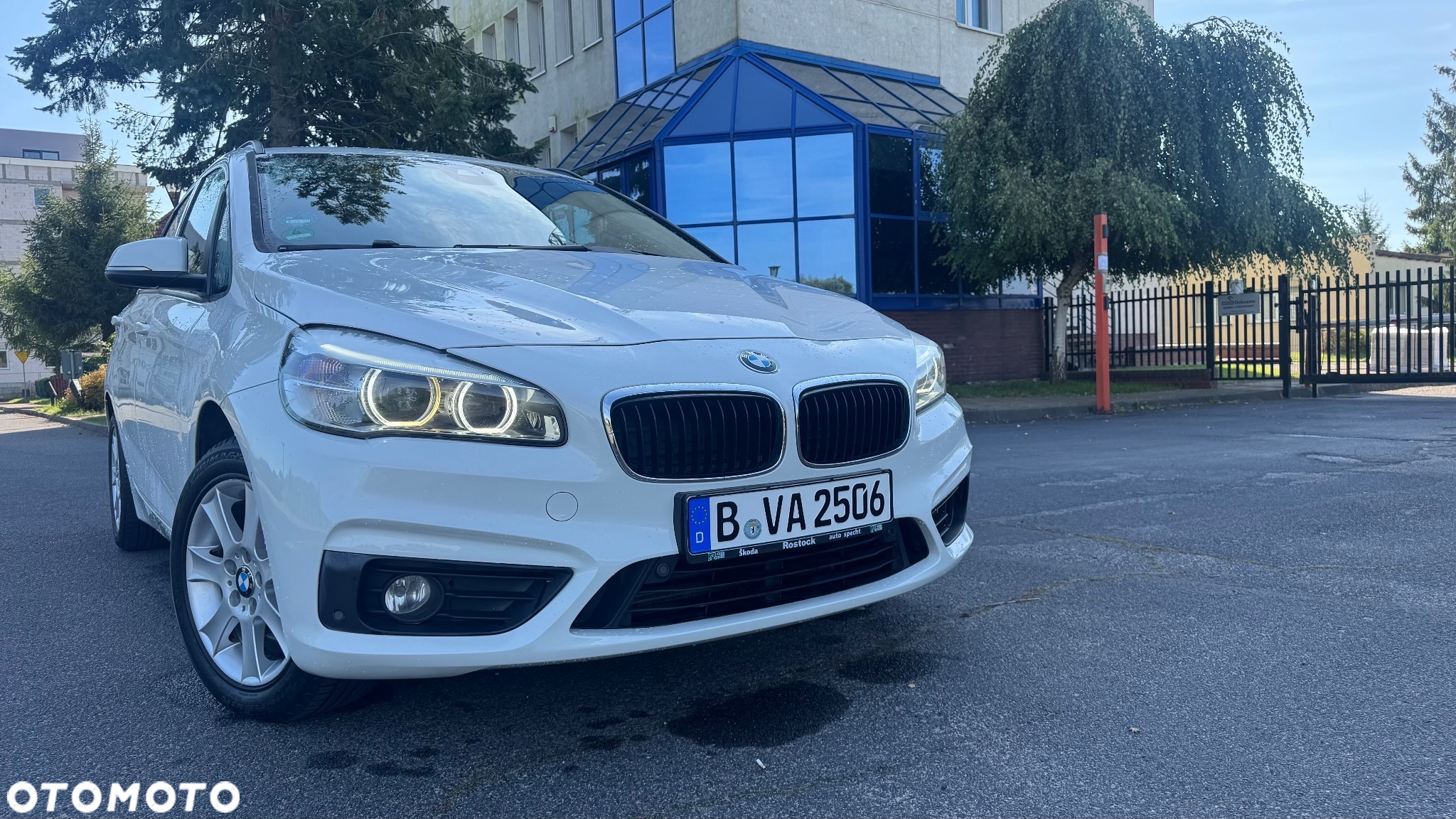 BMW Seria 2 218d - 30