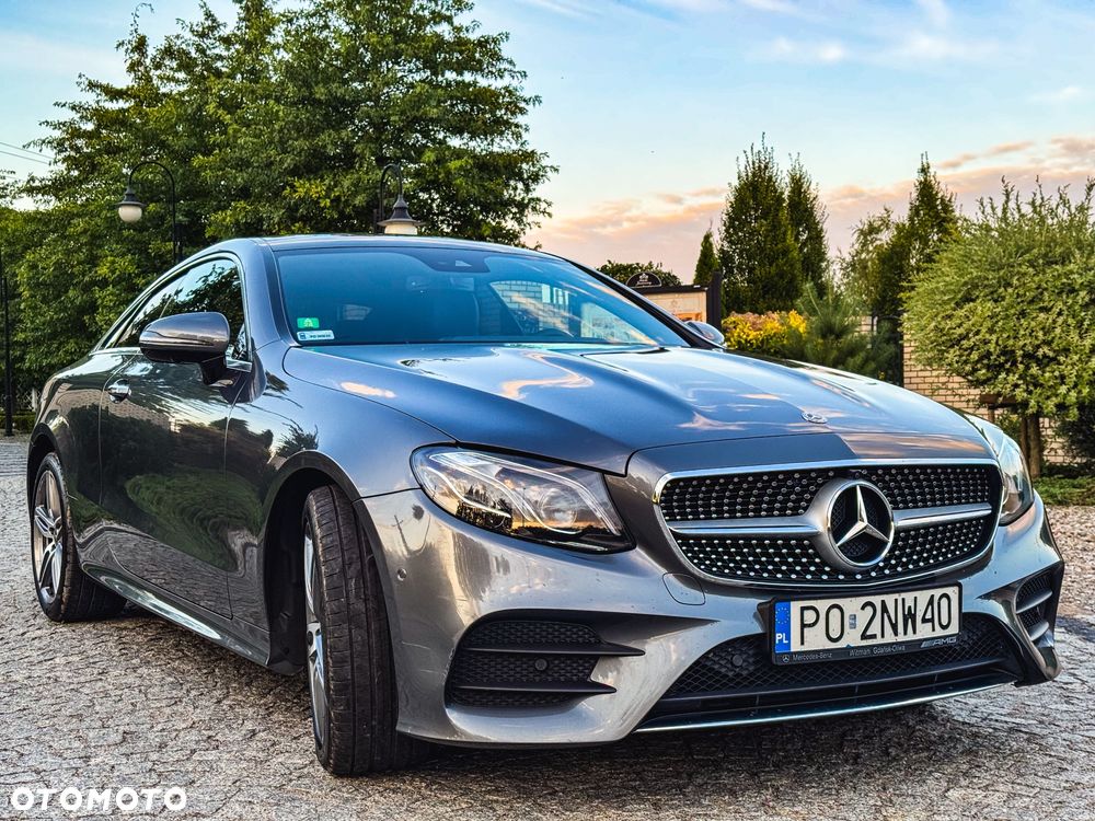 Mercedes-Benz Klasa E 220 d Coupe 4-Matic 9G-TRONIC - 16