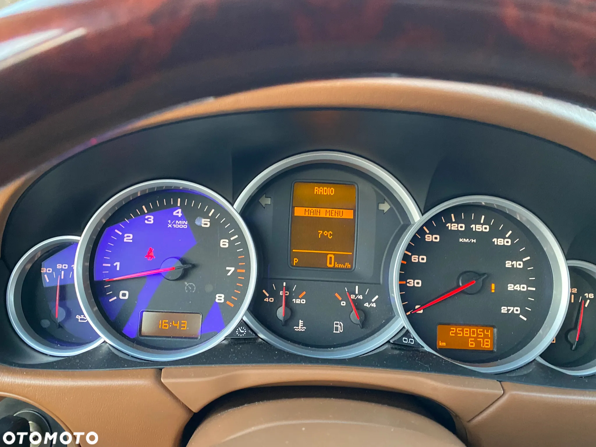 Porsche Cayenne - 29