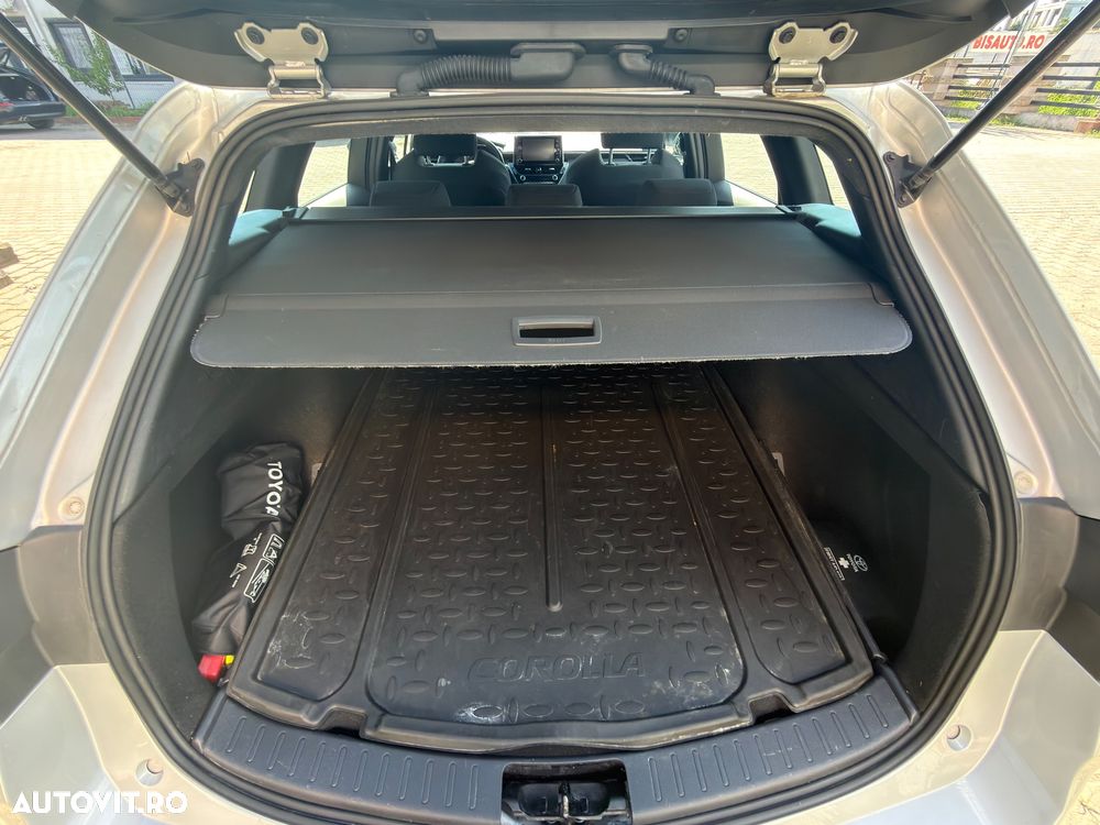 Toyota Corolla 1.8 HSD Business - 21