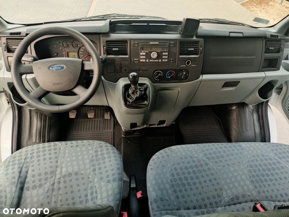 Ford Transit - 11