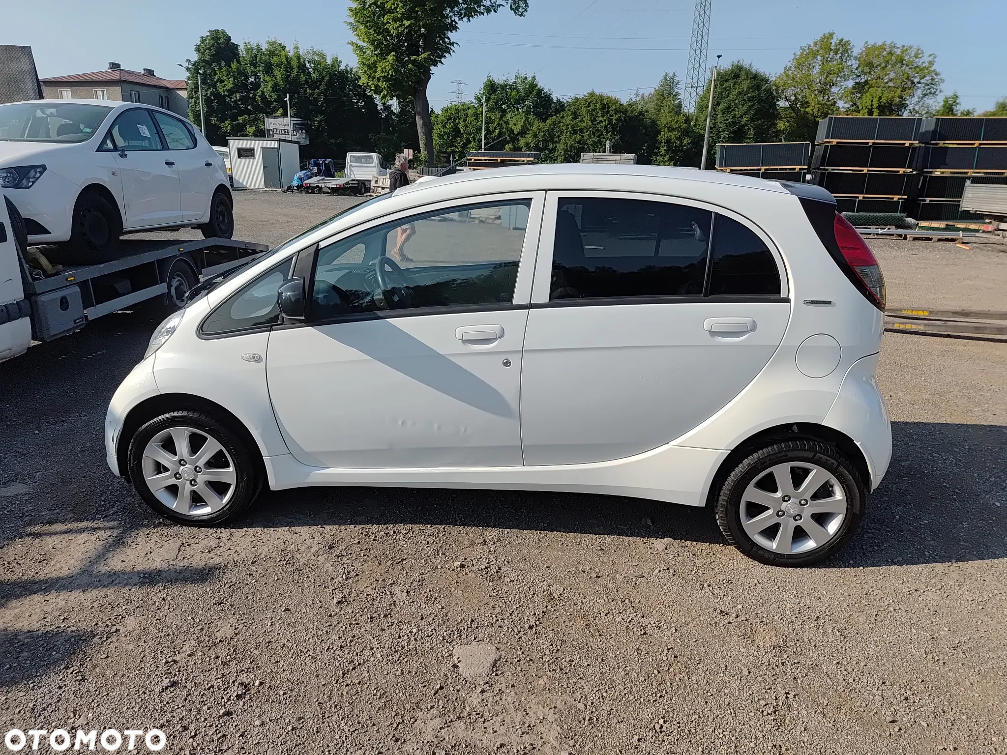 Peugeot iOn Active - 17