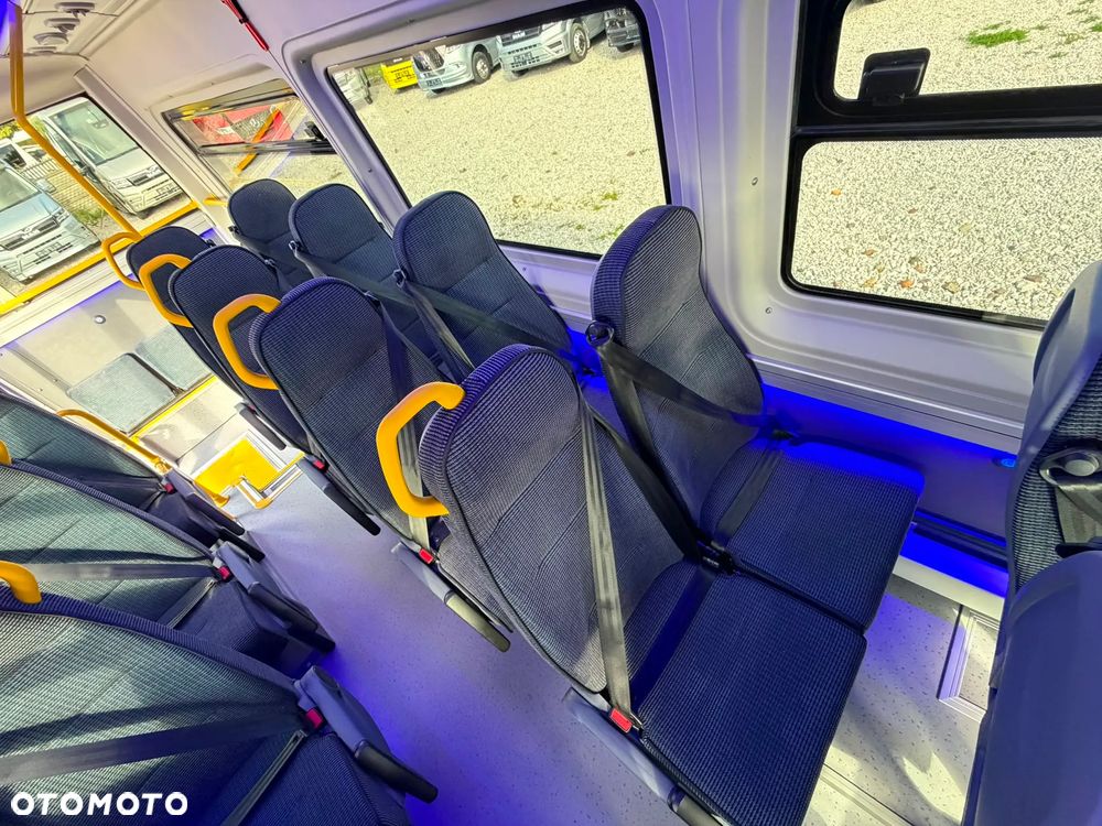 Mercedes-Benz Sprinter 519 - 24