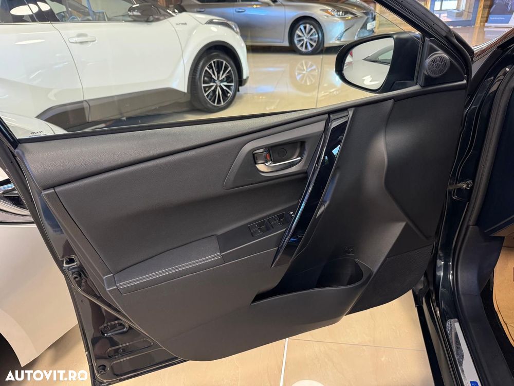 Toyota Auris 1.8 VVT-i Hybrid Automatik Touring Sports Team Deutschland - 26
