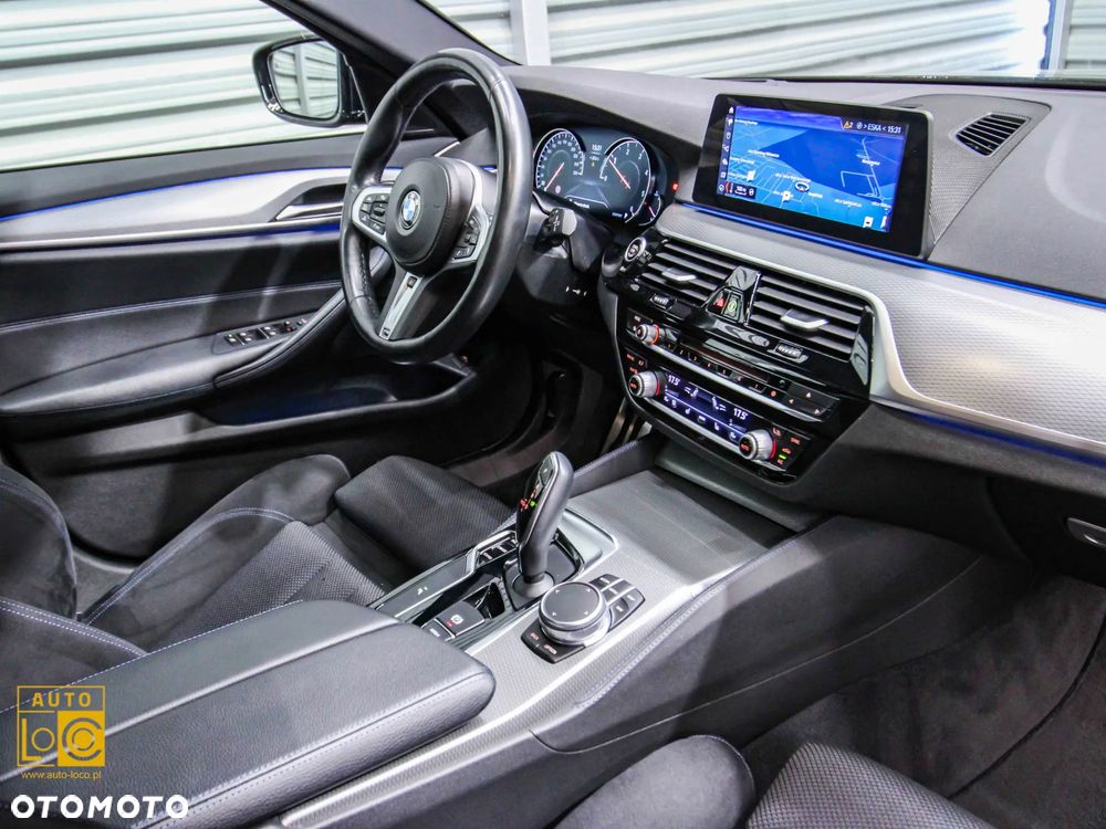 BMW Seria 5 520d M Sport - 16