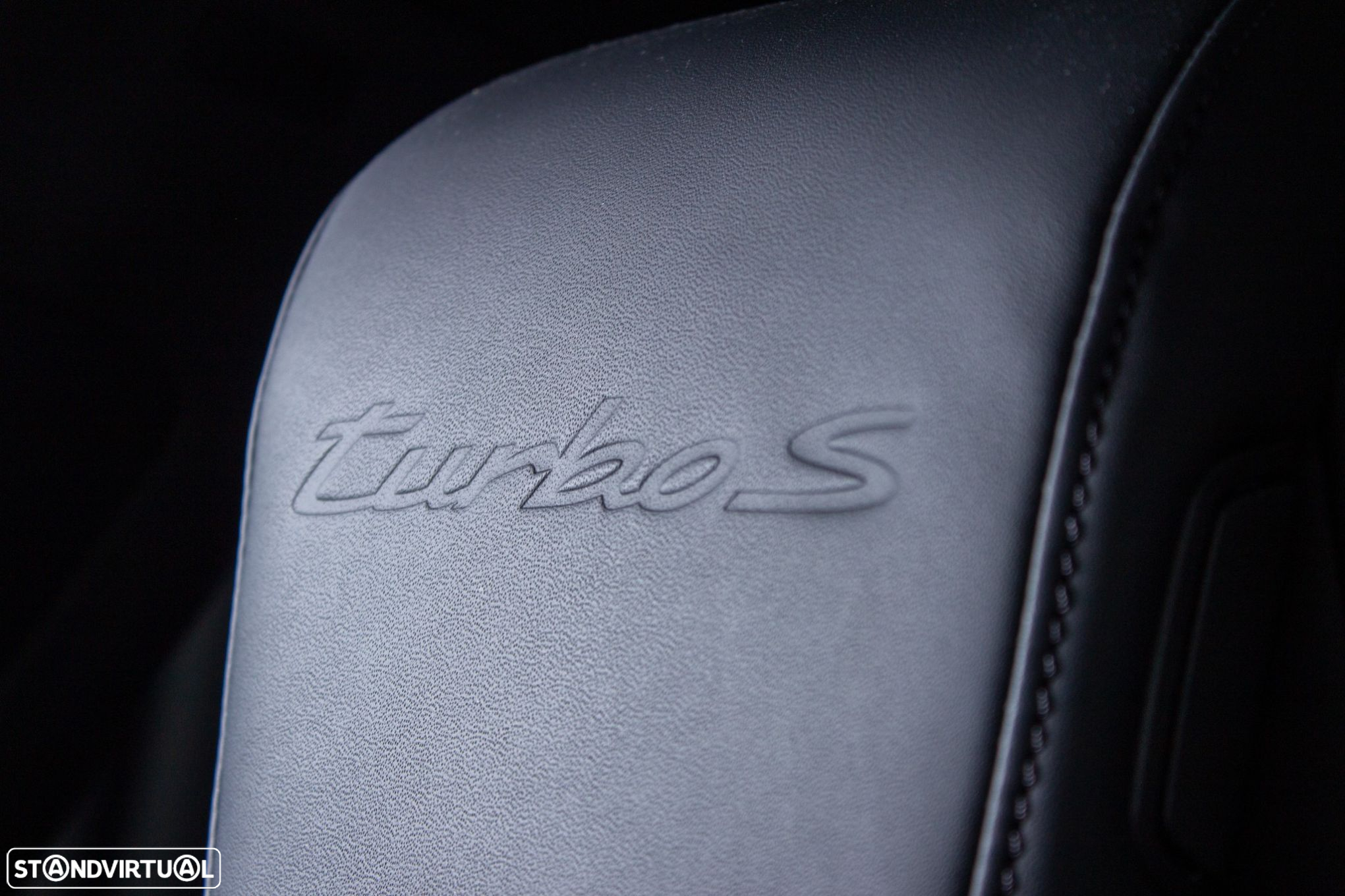 Porsche Taycan Cross Turismo Turbo S - 30