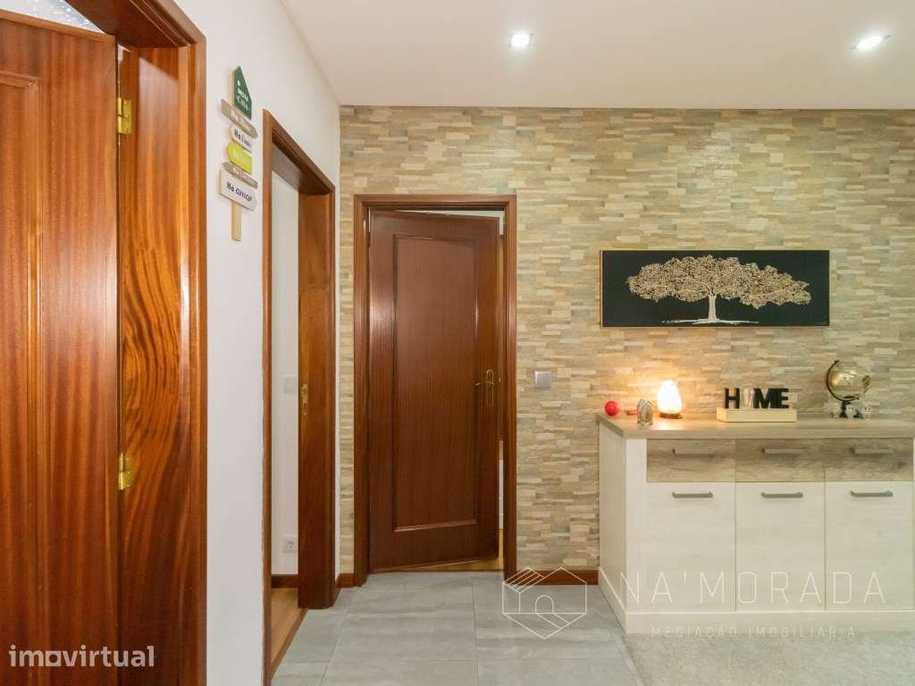 Apartamento T2 renovado, vendido totalmente mobilado e equipado em ... - Grande imagem: 4/40