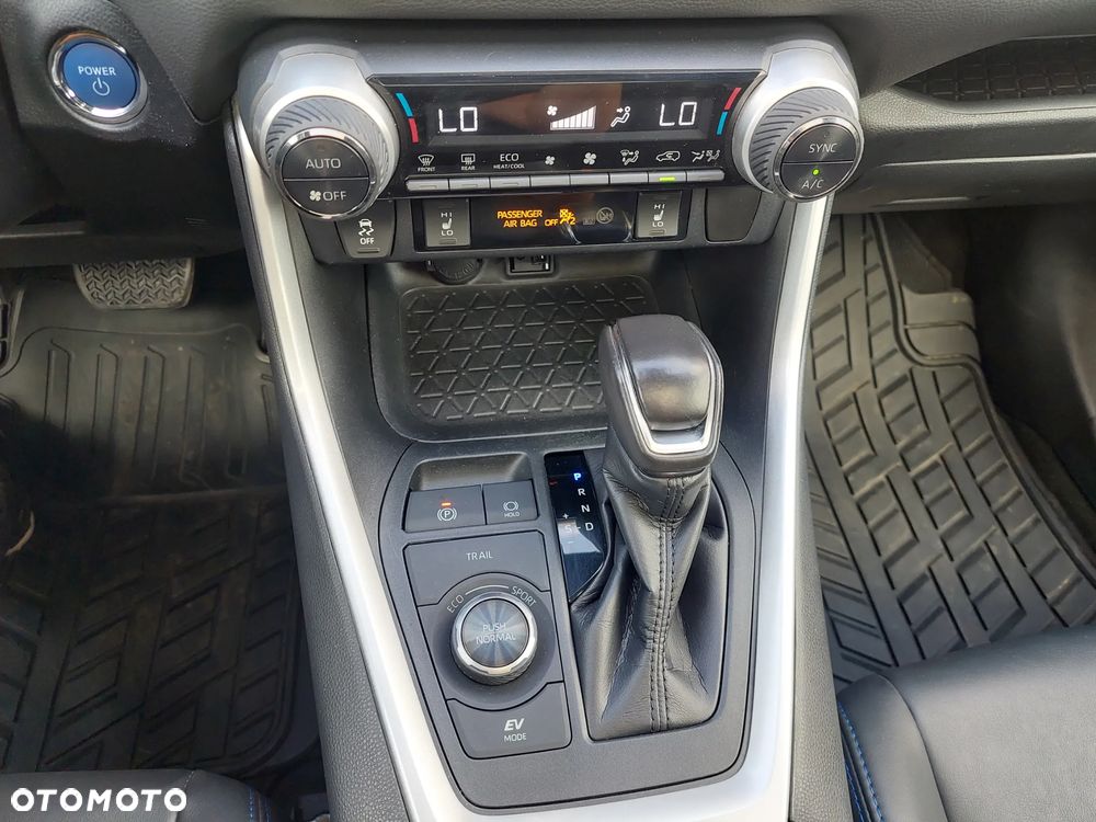 Toyota RAV4 - 16