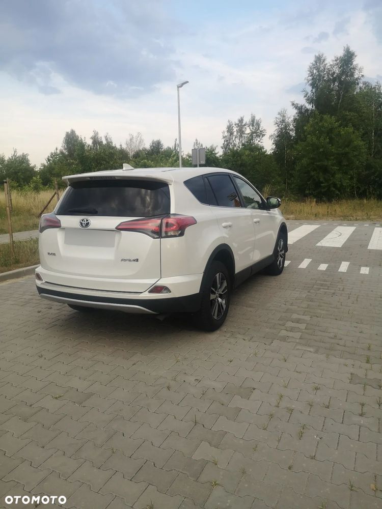 Toyota RAV4 2.0 D-4D Style 4x2 - 6