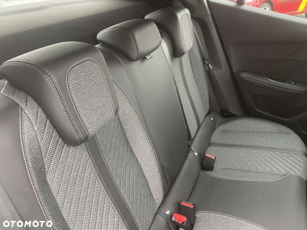 Peugeot 2008 - 11