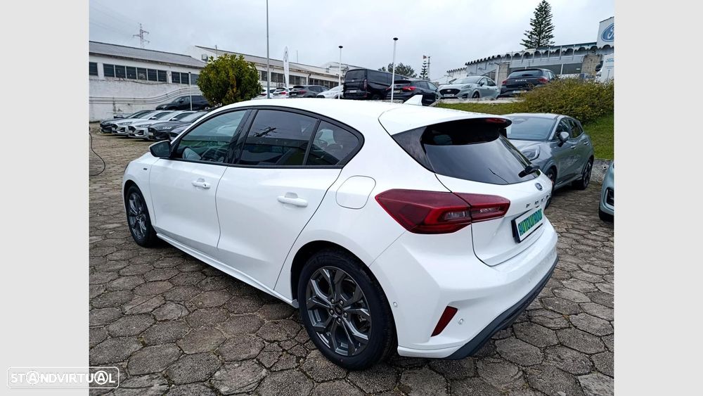 Ford Focus 1.0 EcoBoost MHEV ST-Line X - 6