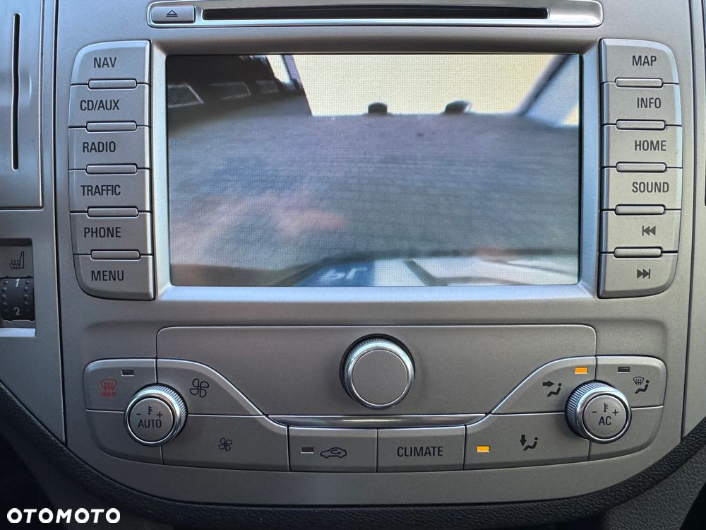 Ford Kuga 2.0 TDCi 4x4 Titanium - 10