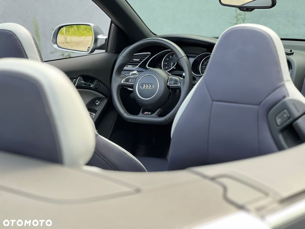 Audi RS5 Cabrio - 25