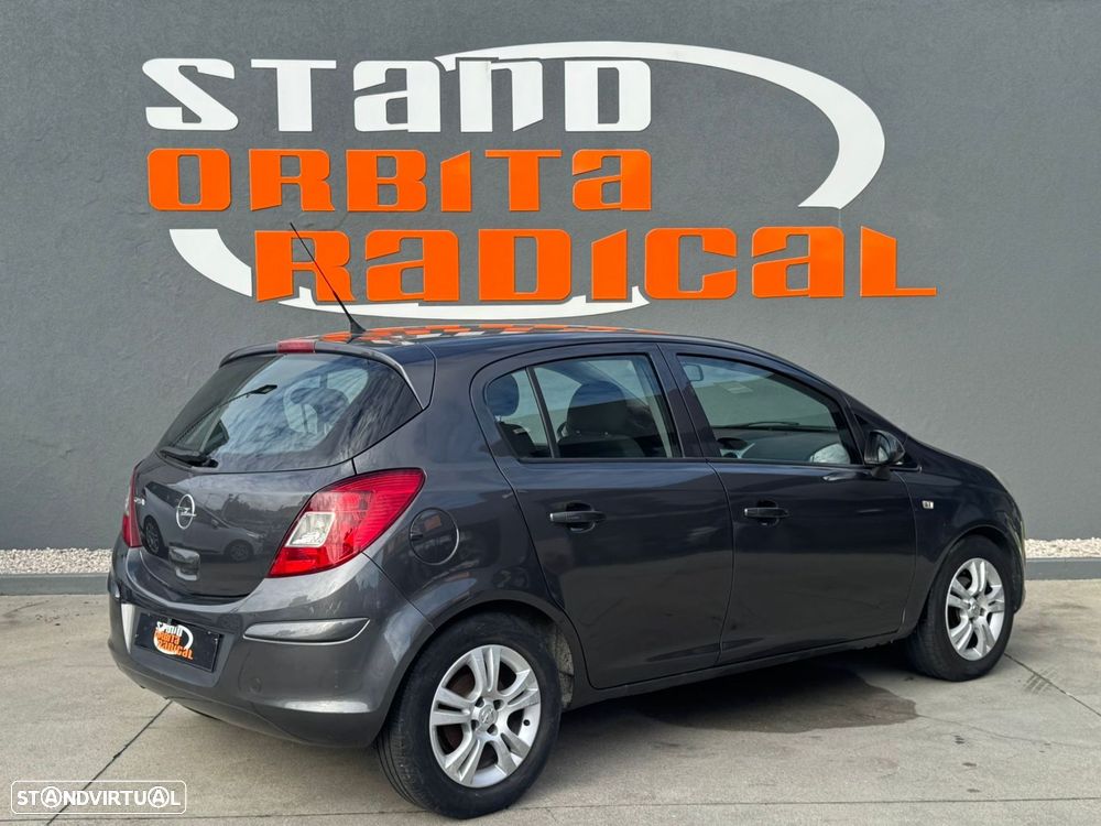 Opel Corsa 1.2 Cosmo 111 - 2