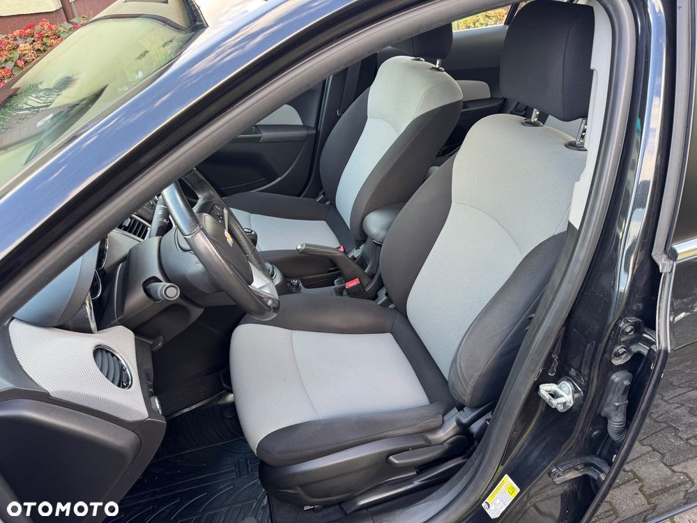 Chevrolet Cruze 1.8 LT+ - 23