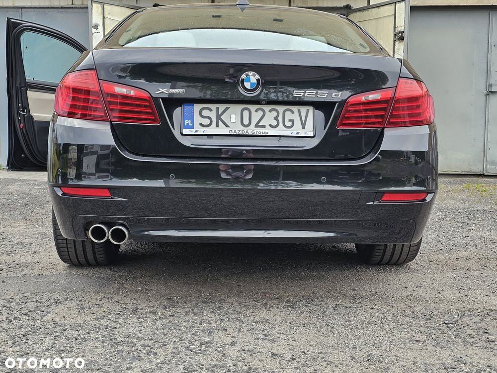 BMW Seria 5 525d xDrive Luxury Line - 16