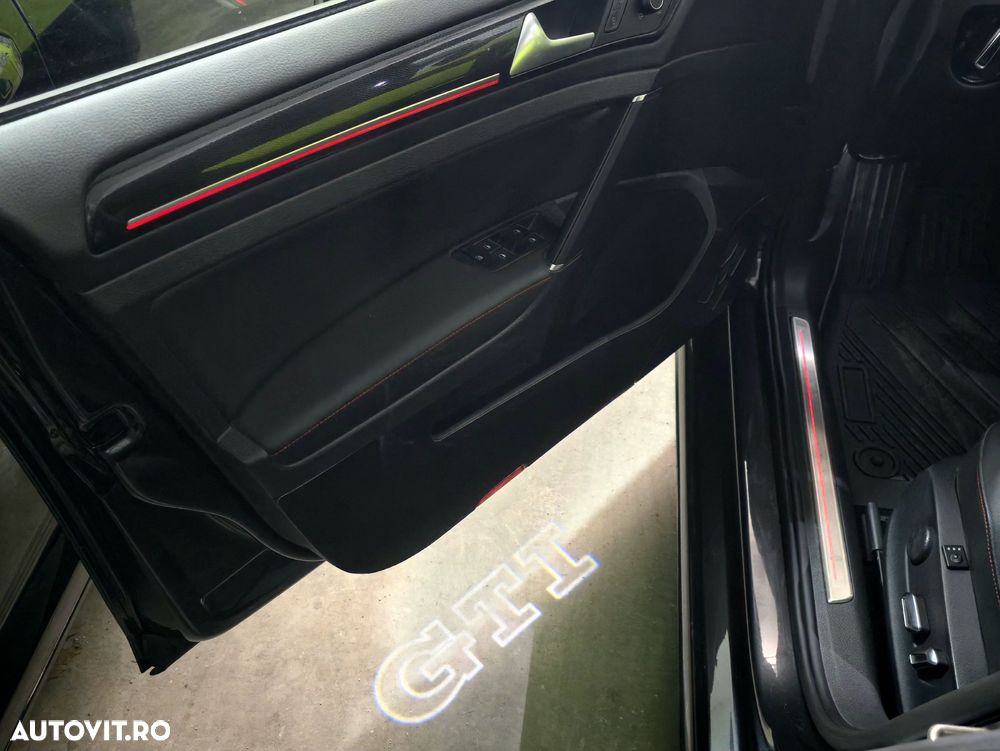 Volkswagen Golf 2.0 TSI BMT DSG GTI - 37