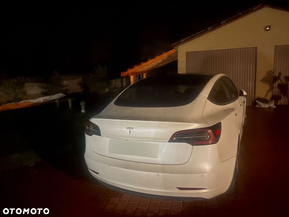 Tesla Model 3 - 2