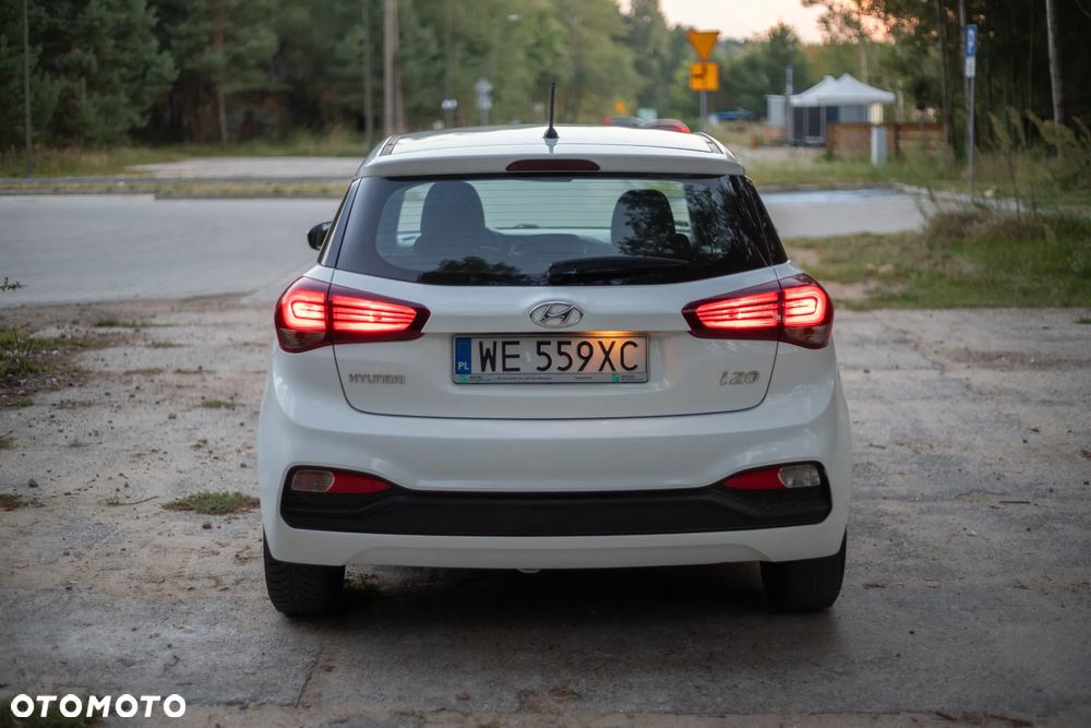 Hyundai i20 1.2 BlueDrive Classic + - 6