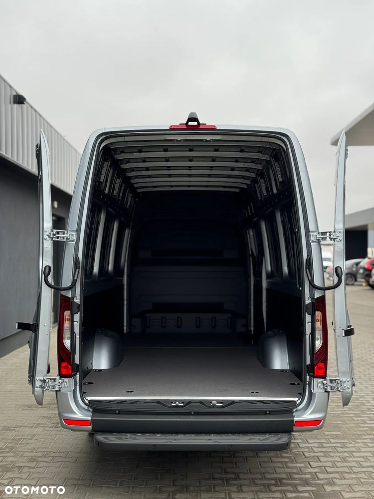 Mercedes-Benz Sprinter - 31