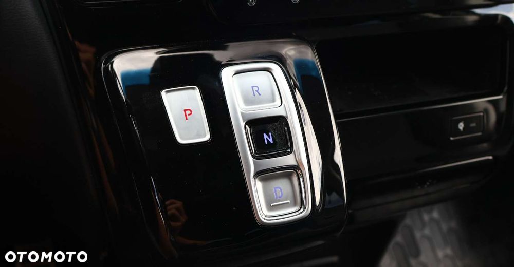 Hyundai Staria - 35
