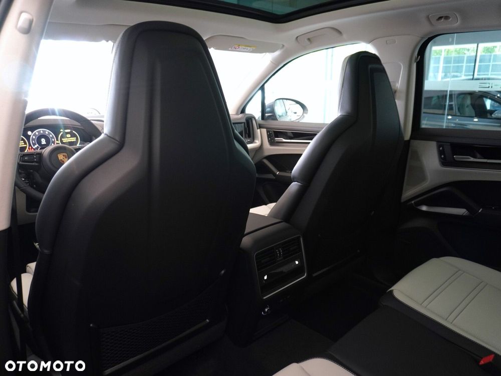 Porsche Cayenne Black Edition - 33