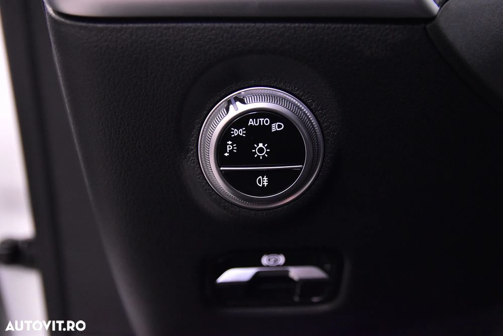 Mercedes-Benz C 300 e 9G-TRONIC AMG Line - 16