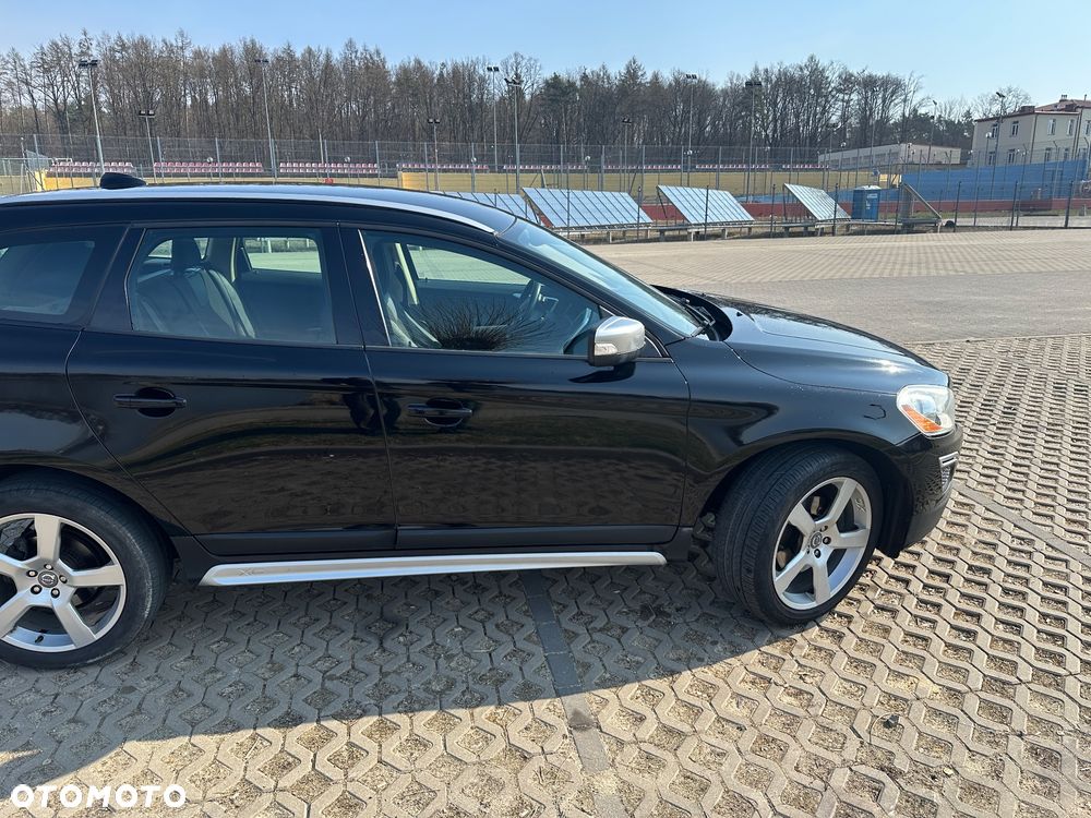 Volvo XC 60 D5 AWD Summum - 4