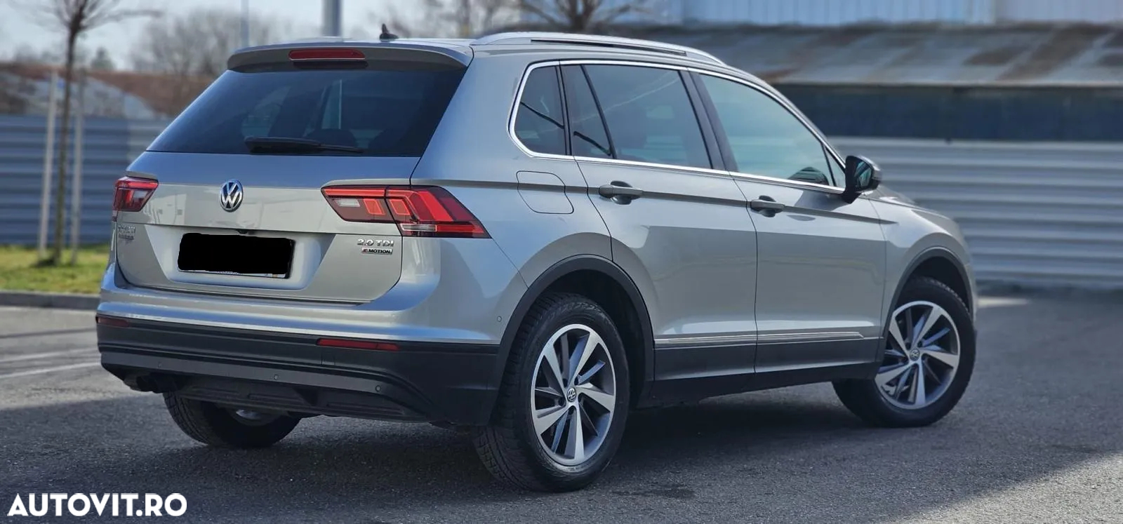 Volkswagen Tiguan - 3