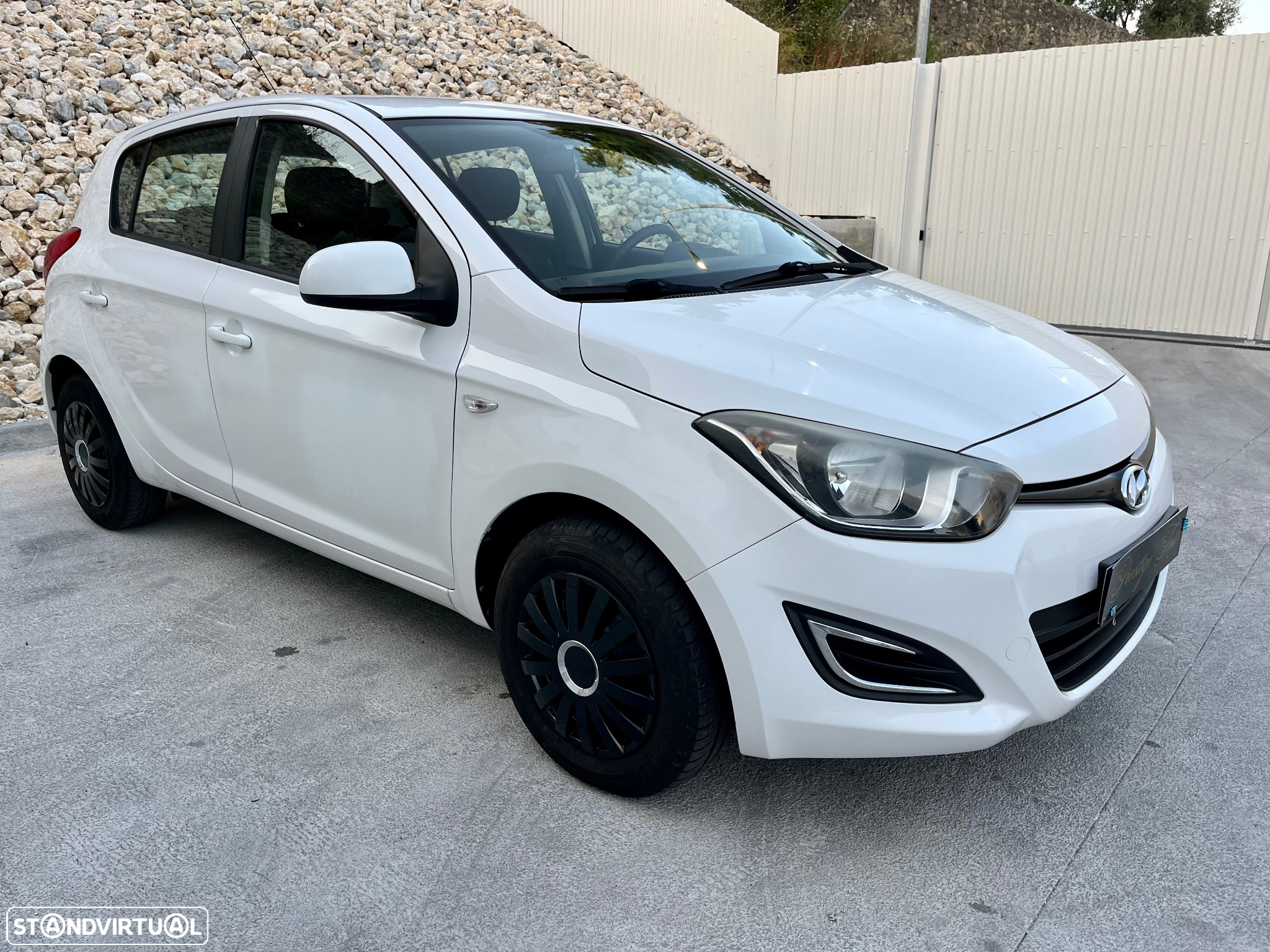Hyundai i20 1.1 CRDi Urban - 23