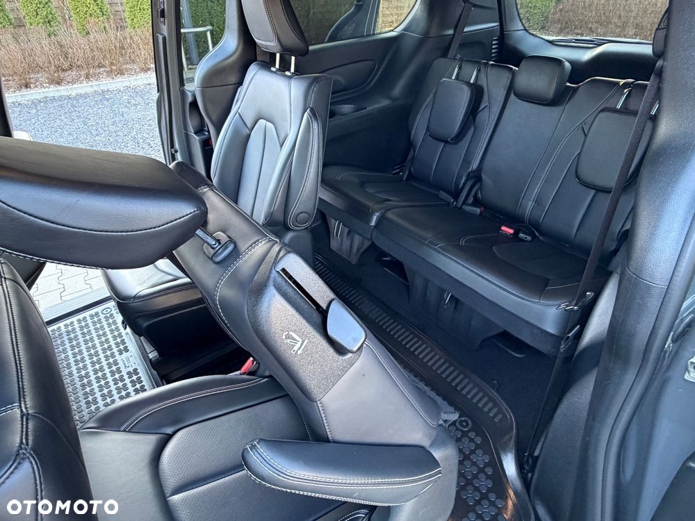 Chrysler Pacifica - 14