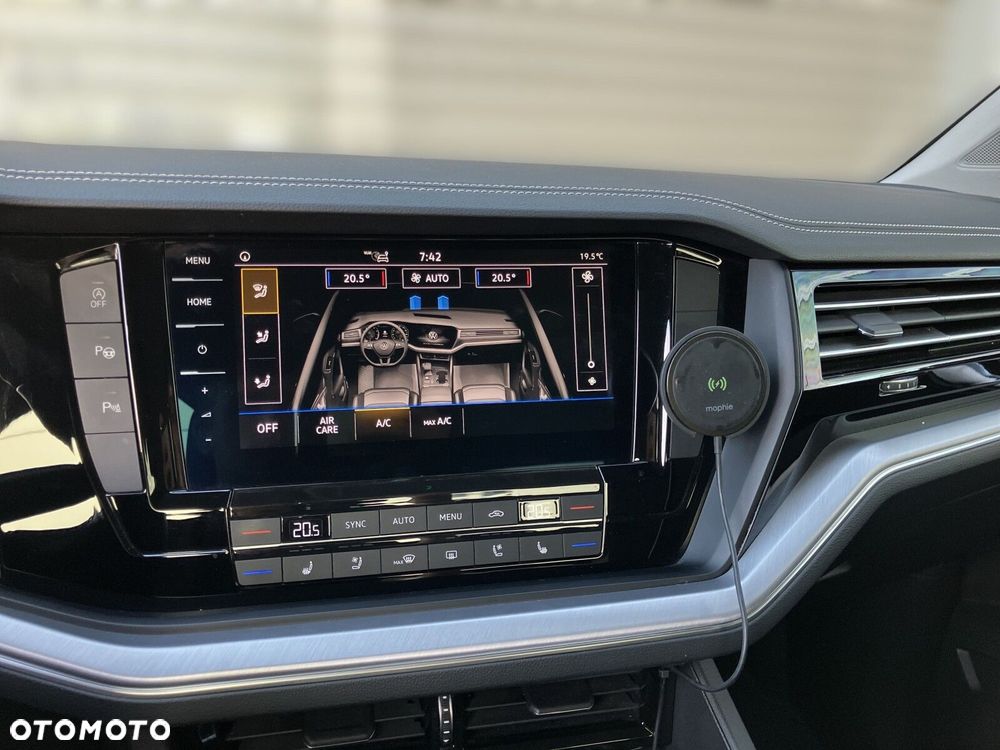 Volkswagen Touareg - 29