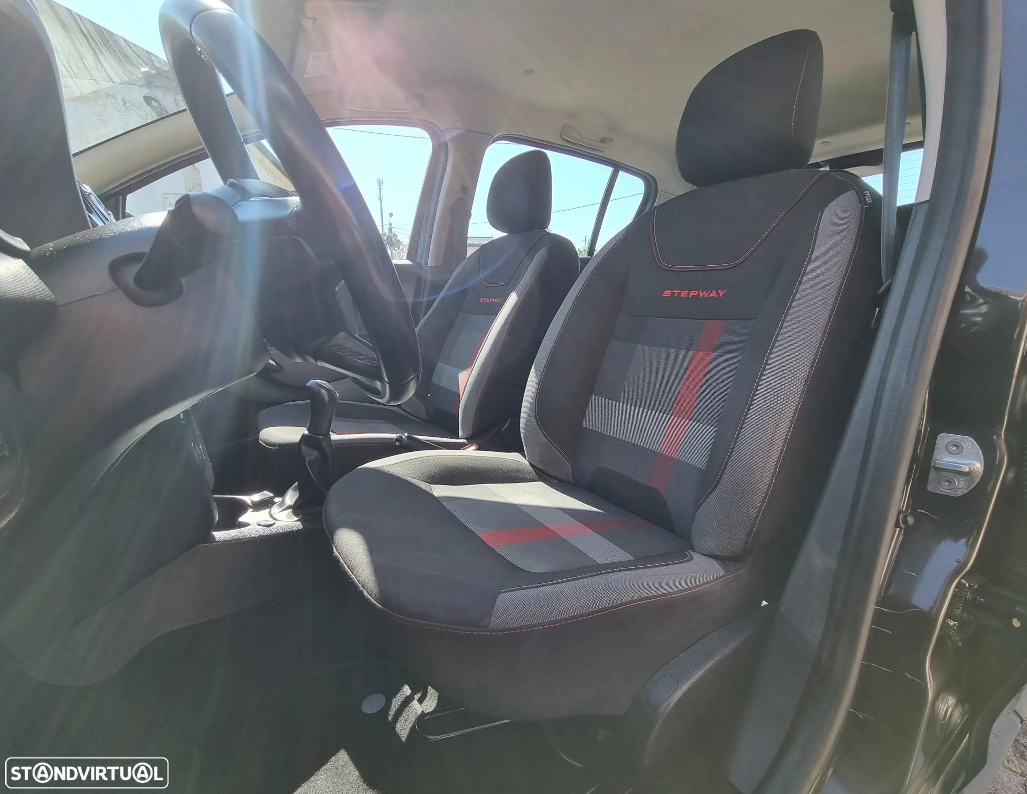 Dacia Sandero - 12
