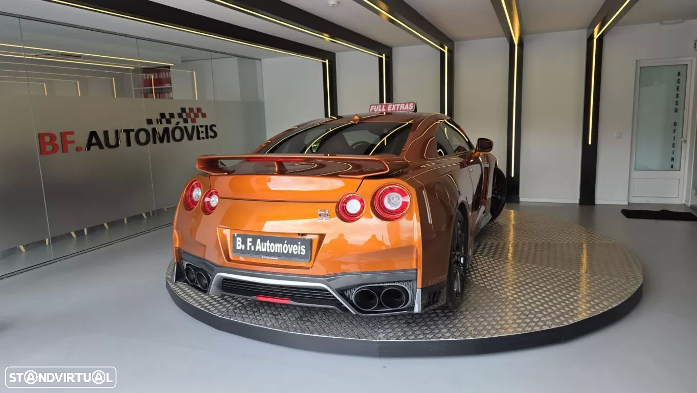 Nissan GT-R Prestige Edition - 18