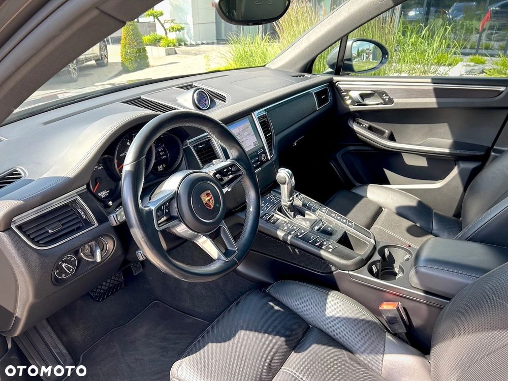 Porsche Macan GTS PDK - 32