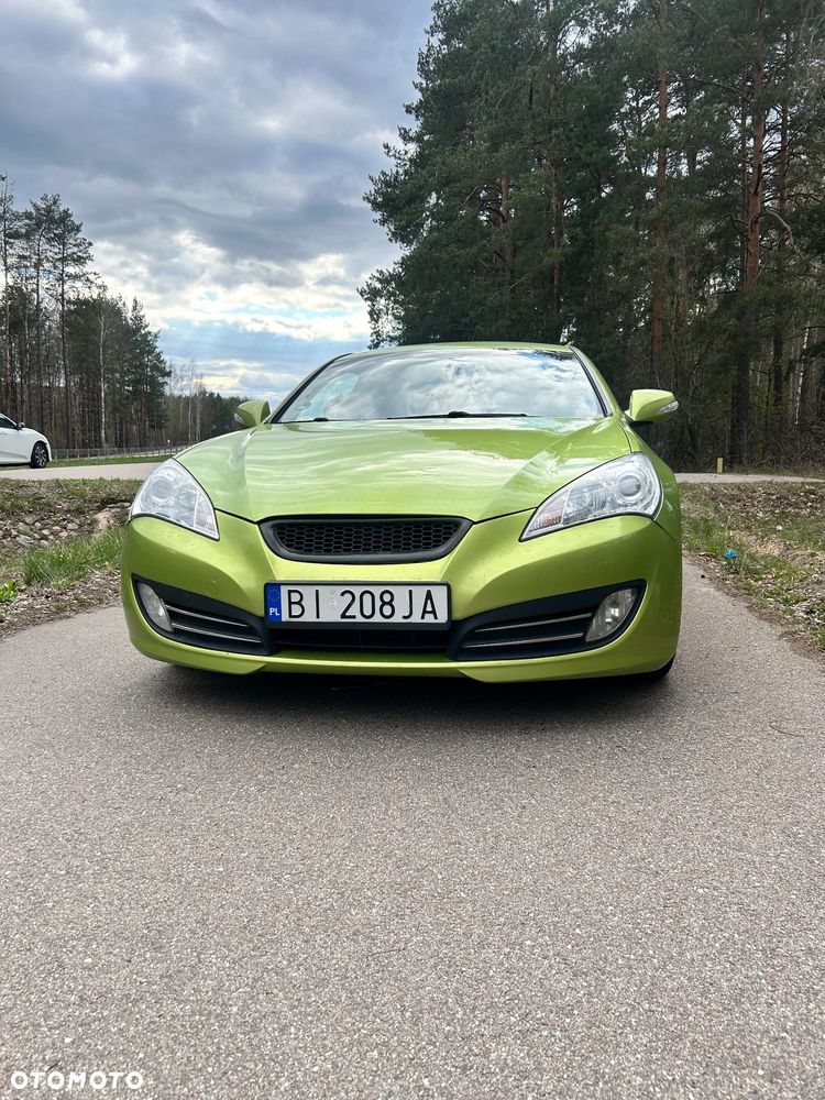 Hyundai Genesis Coupe 2.0 T - 1